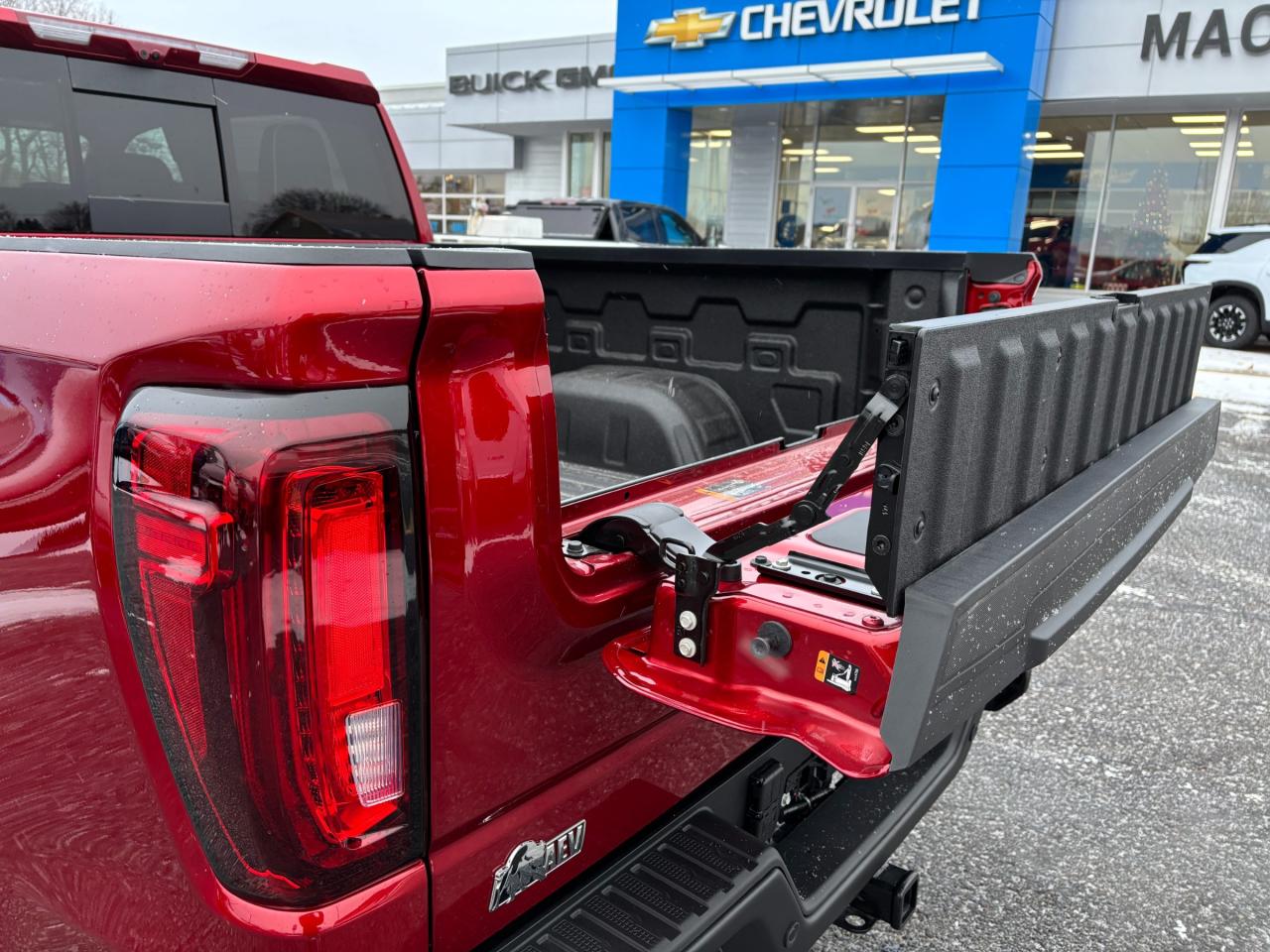 2026 GMC Sierra 1500 2026 GMC Sierra AT4-X Crew Cab 4WD Photo