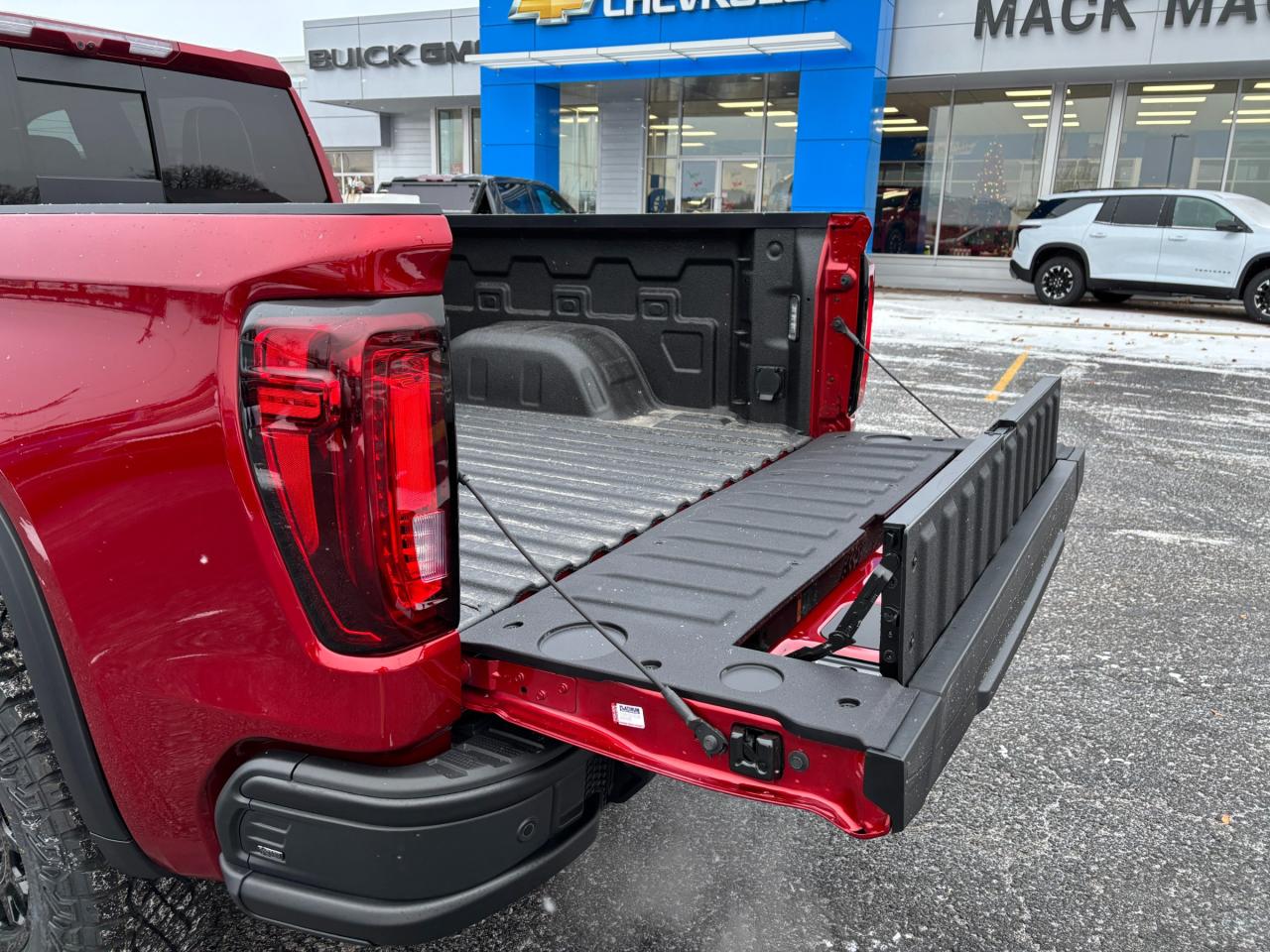 2026 GMC Sierra 1500 2026 GMC Sierra AT4-X Crew Cab 4WD Photo