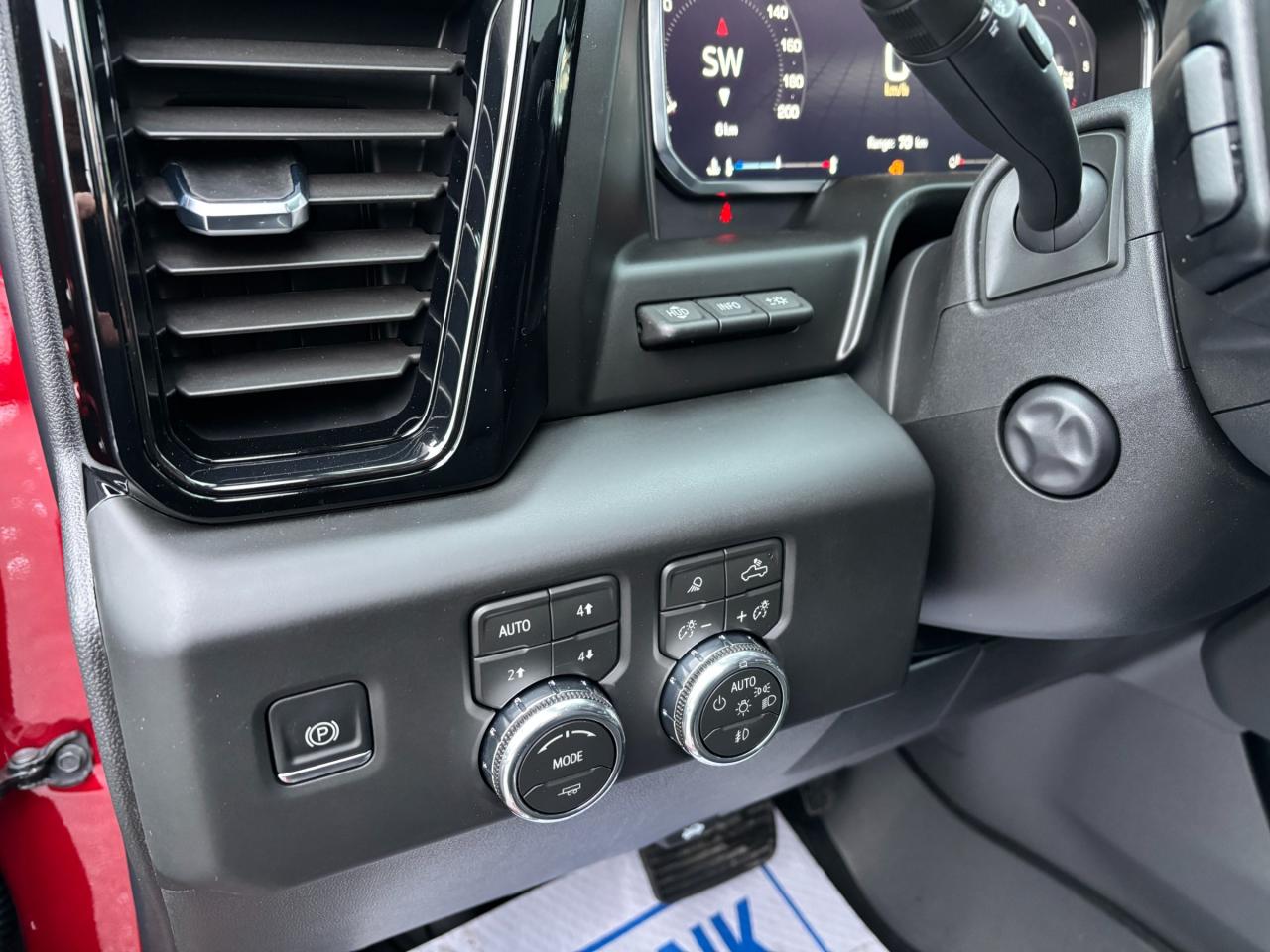 2026 GMC Sierra 1500 2026 GMC Sierra AT4-X Crew Cab 4WD Photo