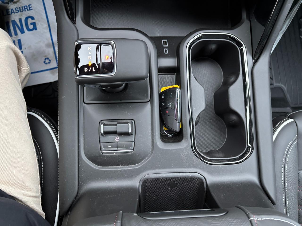 2026 GMC Sierra 1500 2026 GMC Sierra AT4-X Crew Cab 4WD Photo