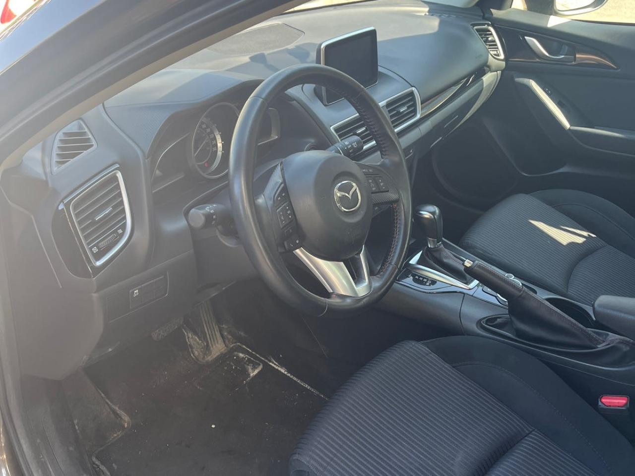 2016 Mazda MAZDA3 GS Accident Free | Excellent Mazda Service History | Heated Seats Photo3