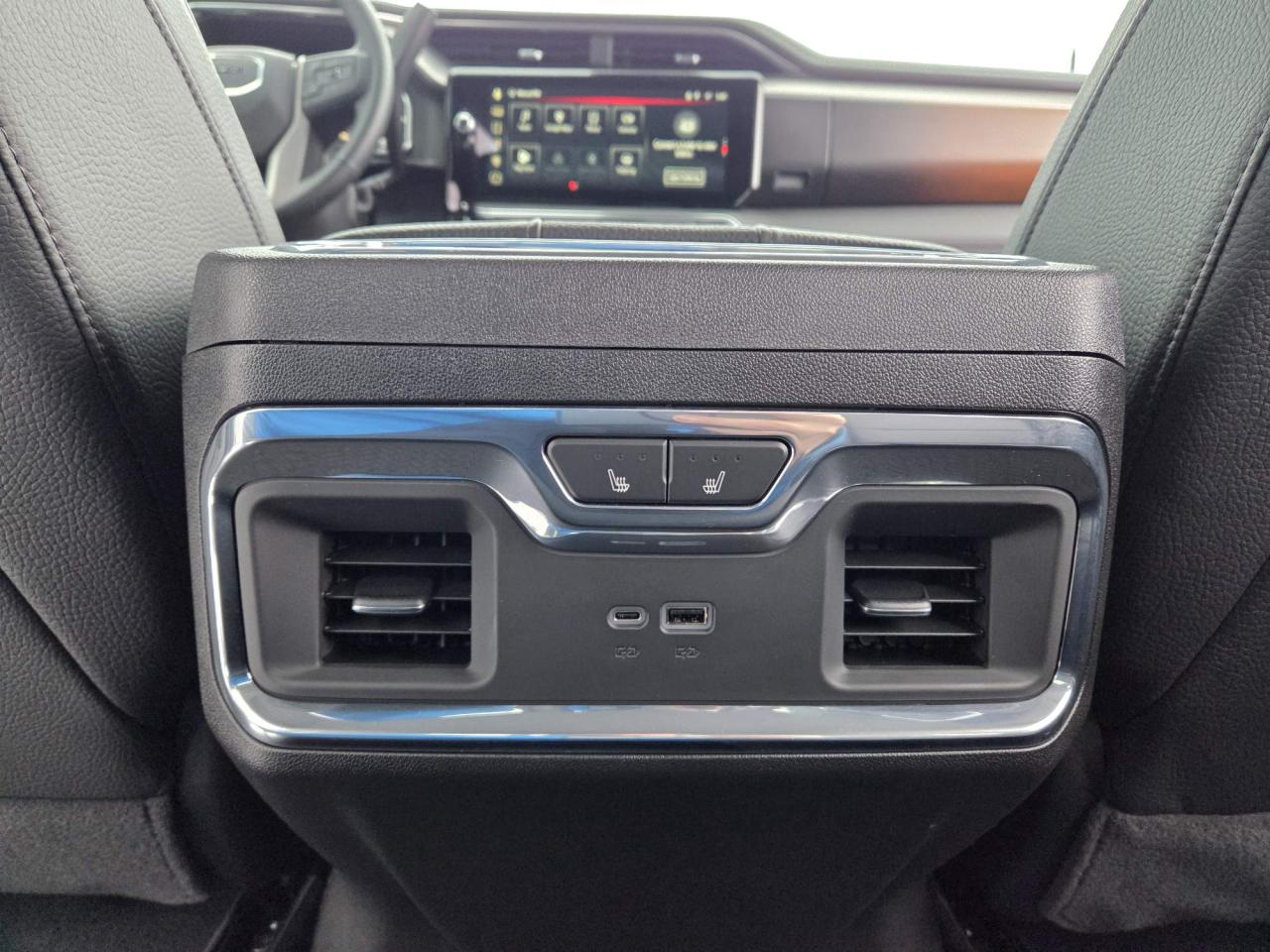 2025 GMC Sierra 2500 Denali Crew Cab 4X4 One Owner | Leather | 20" Wheels Photo