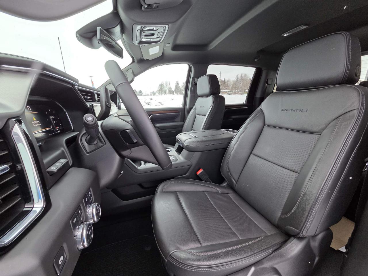 2025 GMC Sierra 2500 Denali Crew Cab 4X4 One Owner | Leather | 20" Wheels Photo