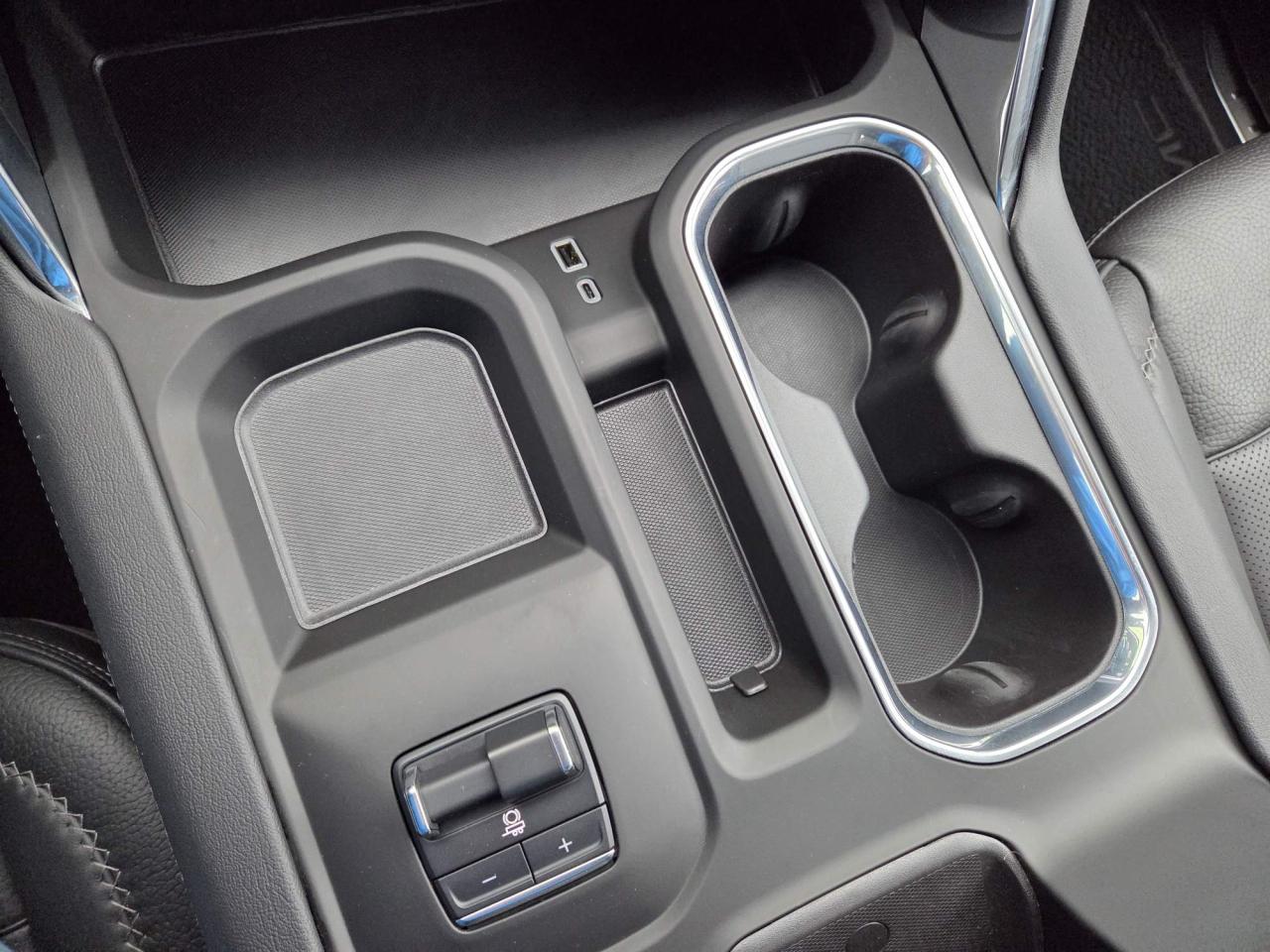 2025 GMC Sierra 2500 Denali Crew Cab 4X4 One Owner | Leather | 20" Wheels Photo