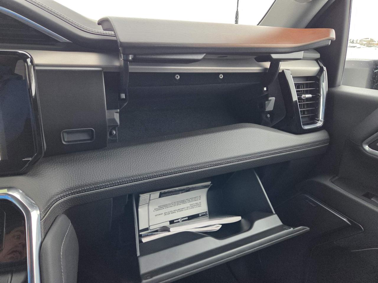 2025 GMC Sierra 2500 Denali Crew Cab 4X4 One Owner | Leather | 20" Wheels Photo