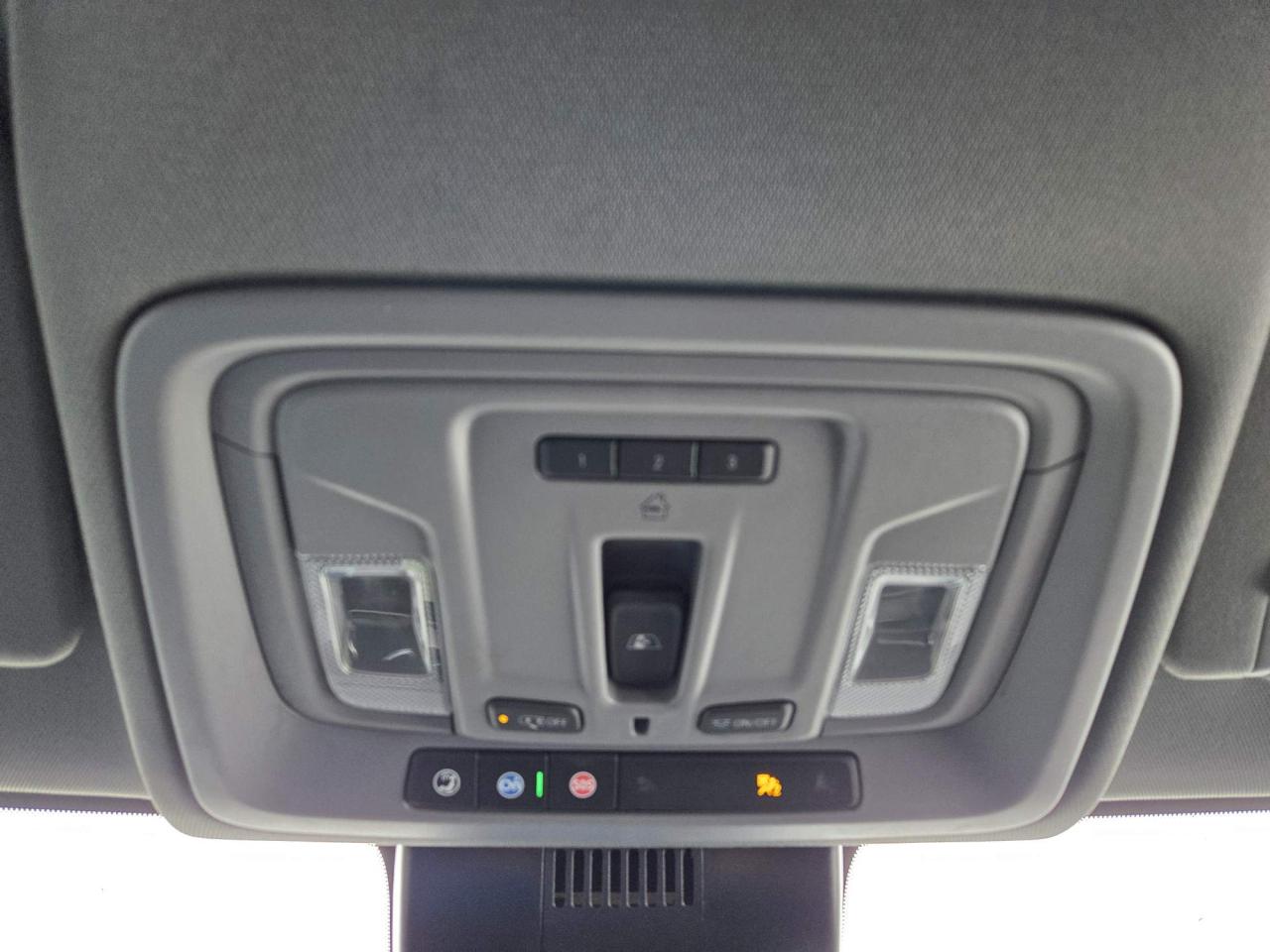 2025 GMC Sierra 2500 Denali Crew Cab 4X4 One Owner | Leather | 20" Wheels Photo