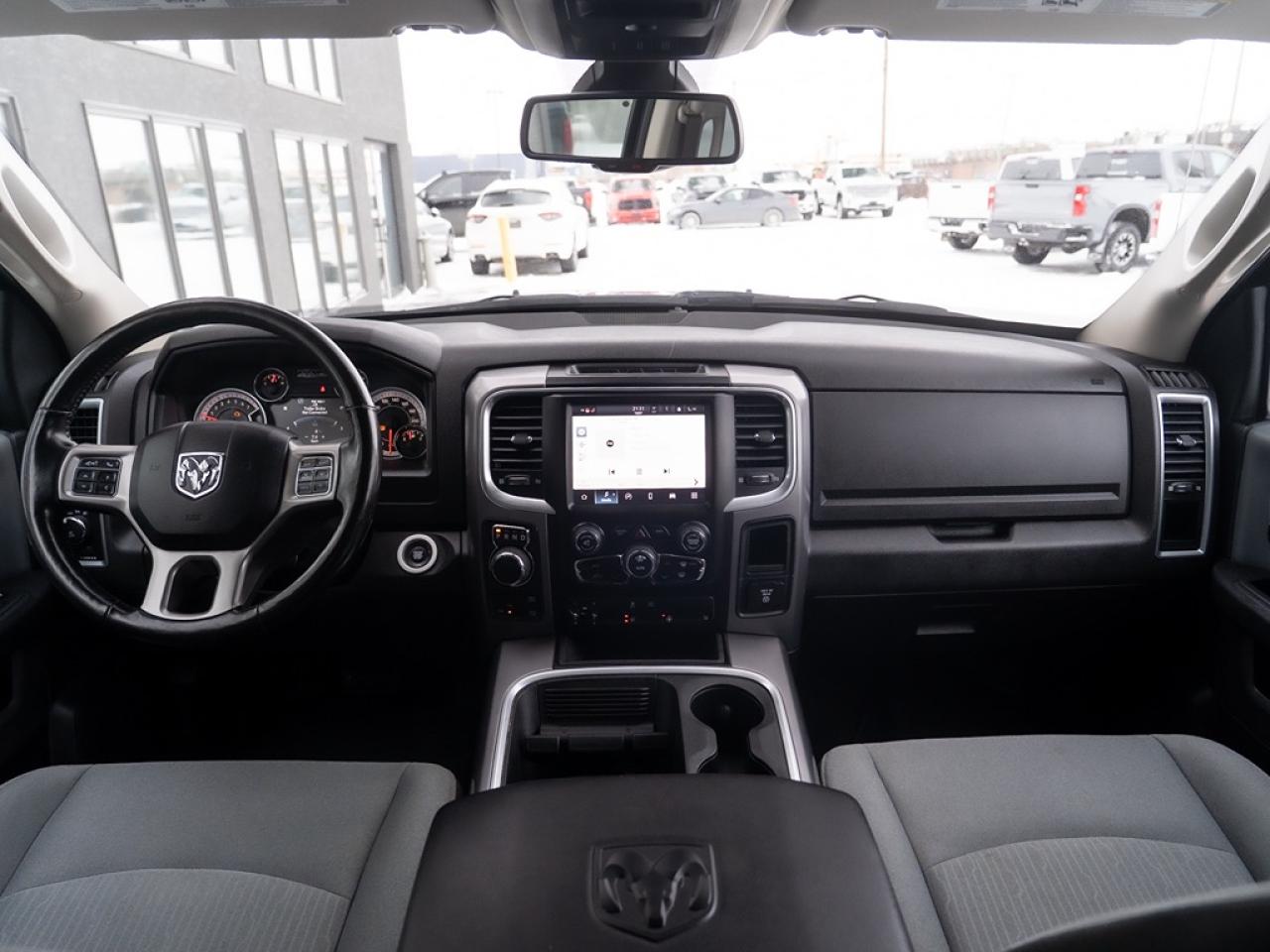 2022 RAM 1500 Classic SLT Photo28