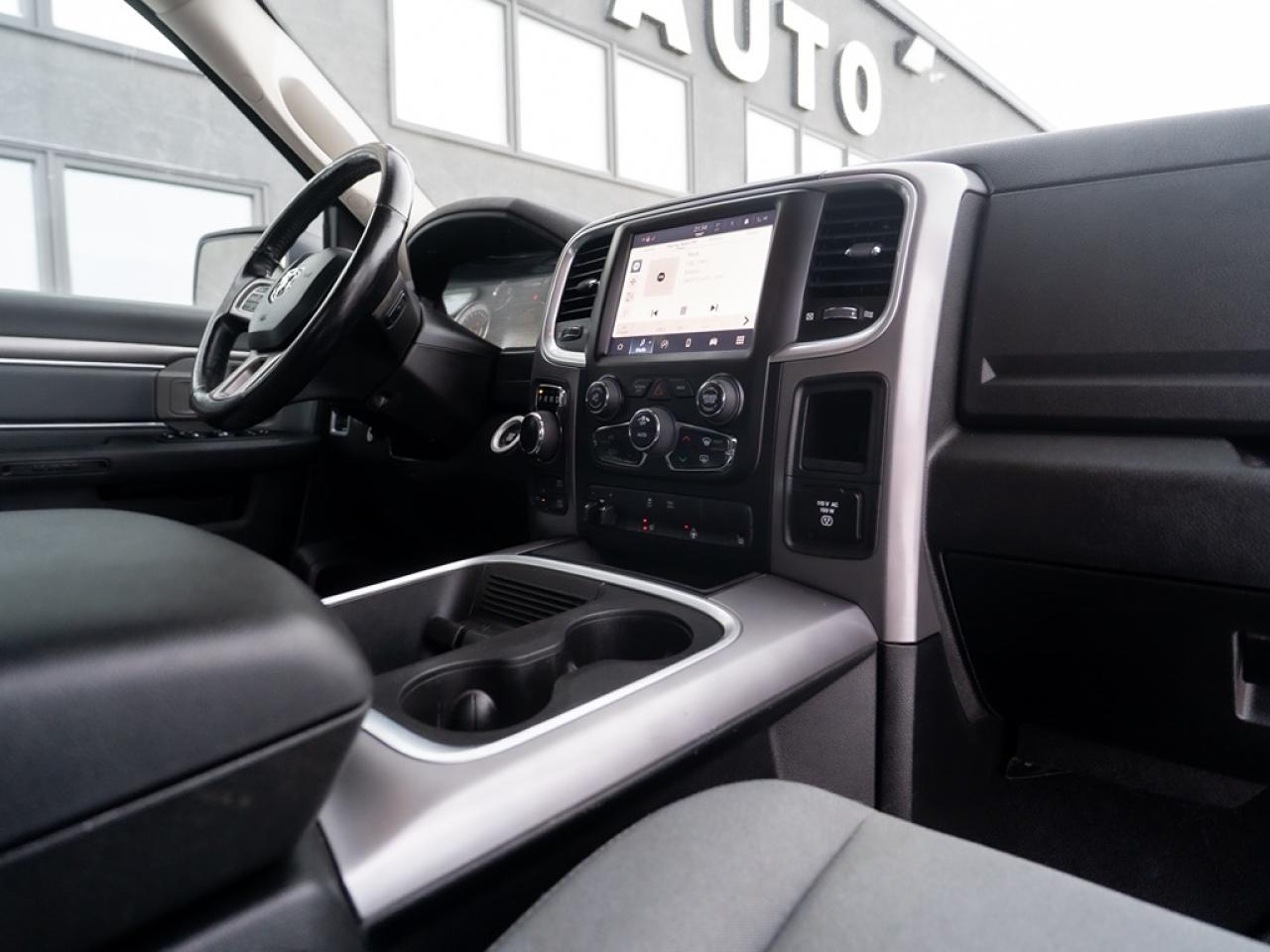 2022 RAM 1500 Classic SLT Photo20