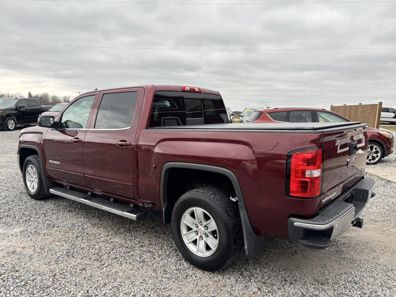2016 GMC Sierra 1500 SLE Photo2