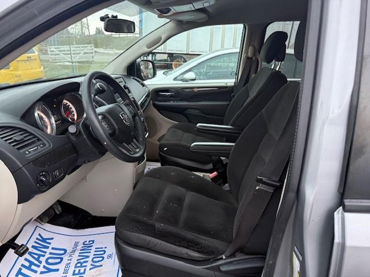 2017 Dodge Grand Caravan SXT Photo