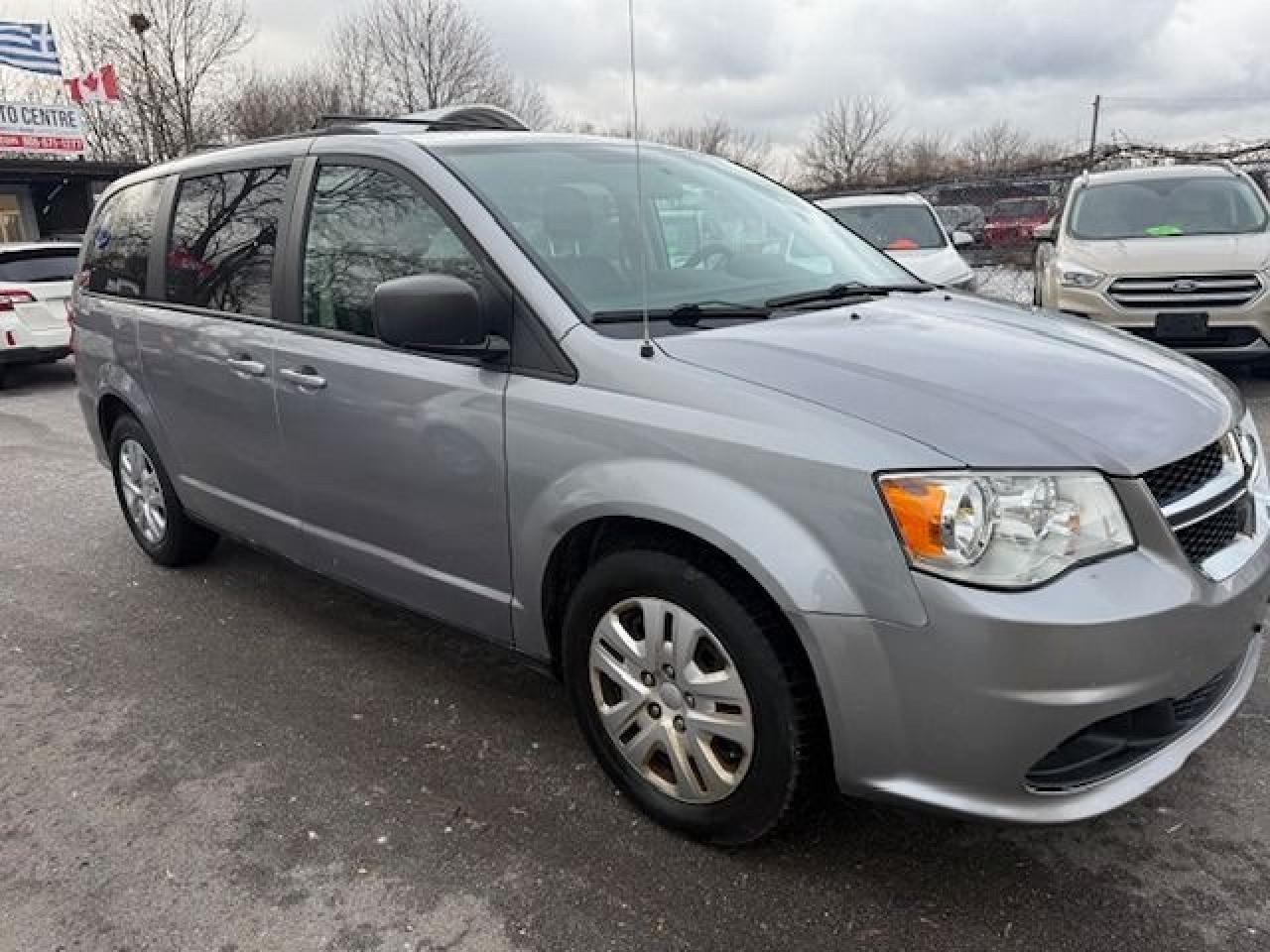 2017 Dodge Grand Caravan SXT Photo
