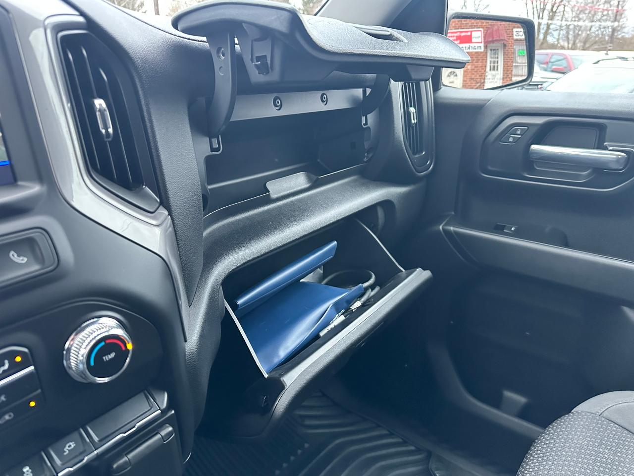 2020 GMC Sierra 1500 4x4Crew Cloth FM AC CarPlay BackupCam Bedliner 2.7 Photo