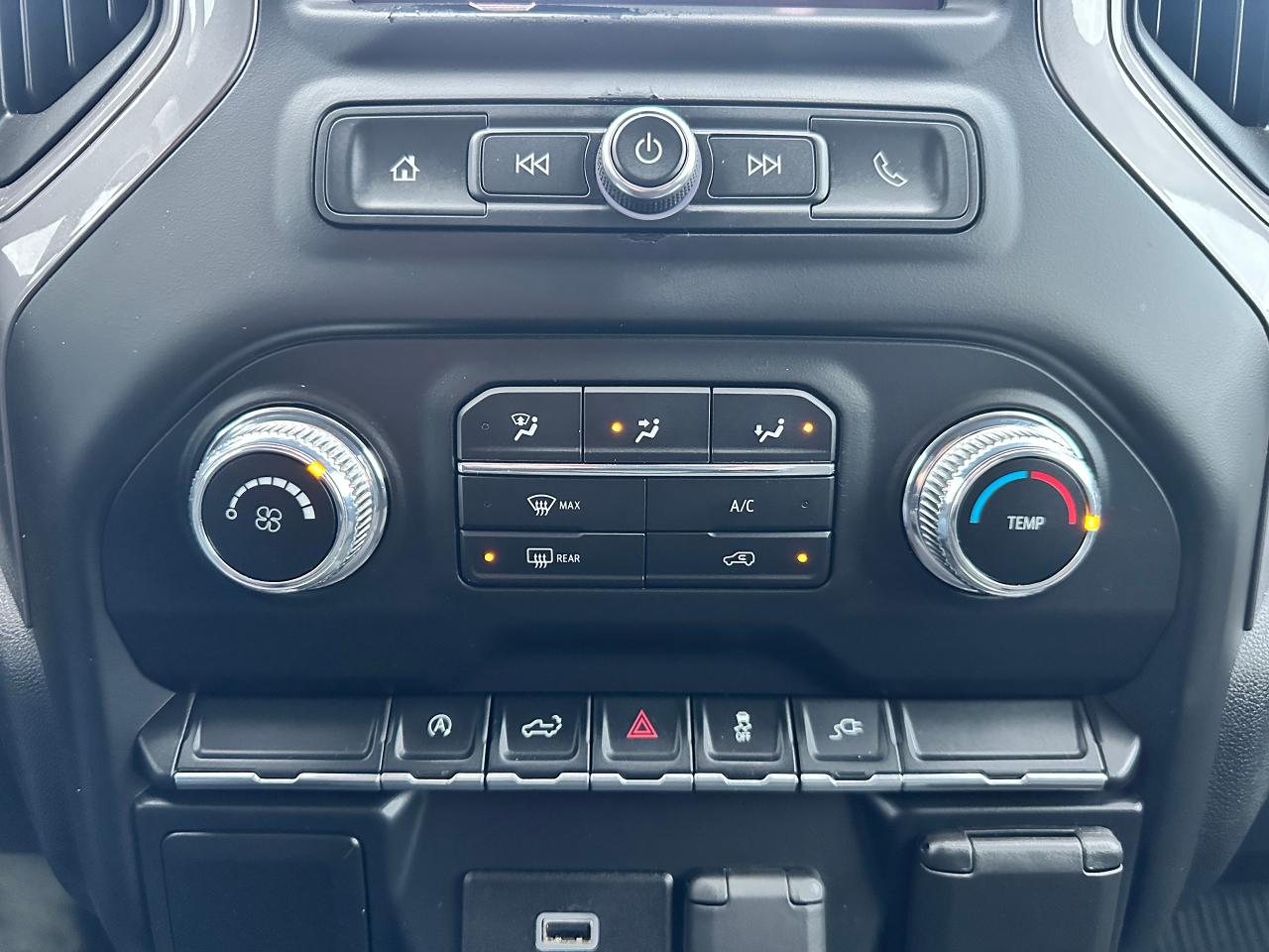 2020 GMC Sierra 1500 4x4Crew Cloth FM AC CarPlay BackupCam Bedliner 2.7 Photo