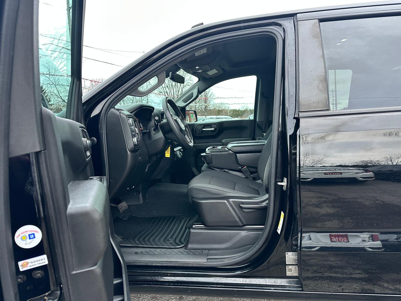 2020 GMC Sierra 1500 4x4Crew Cloth FM AC CarPlay BackupCam Bedliner 2.7 Photo