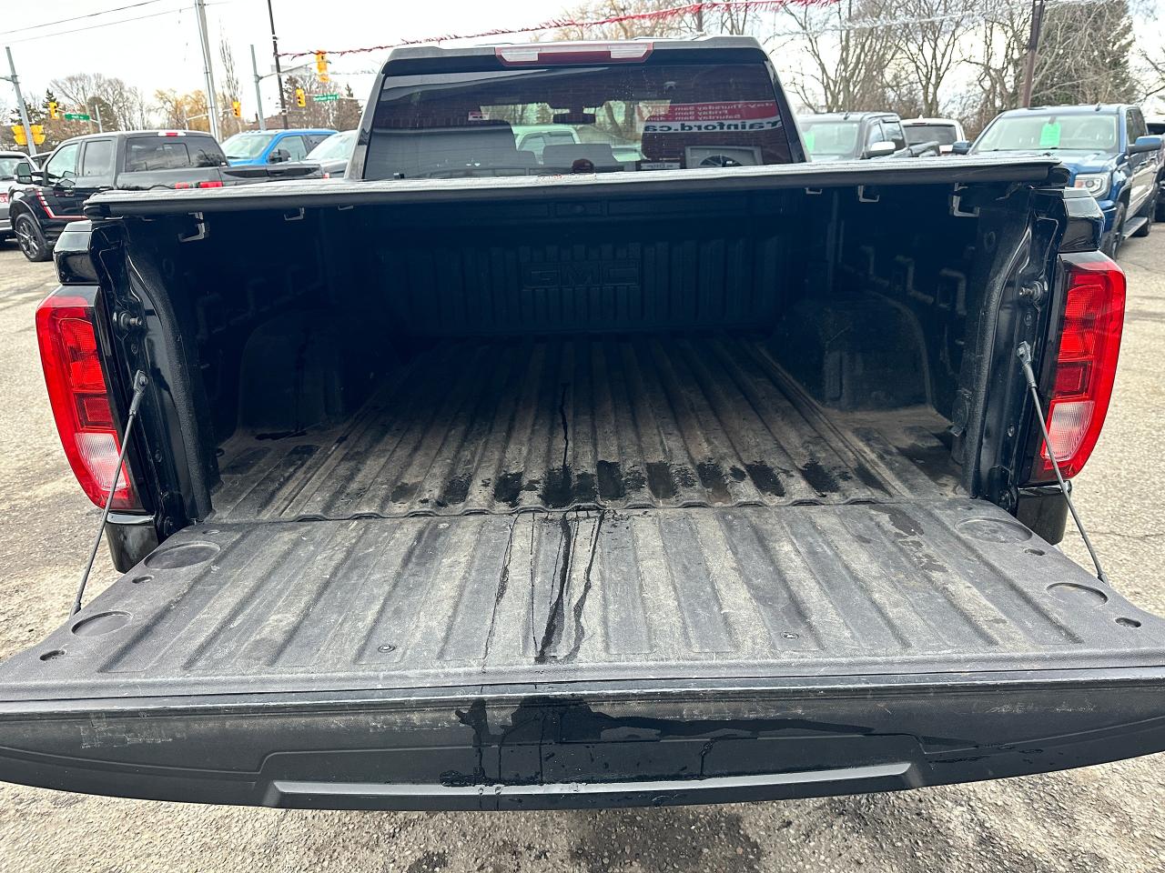 2020 GMC Sierra 1500 4x4Crew Cloth FM AC CarPlay BackupCam Bedliner 2.7 Photo