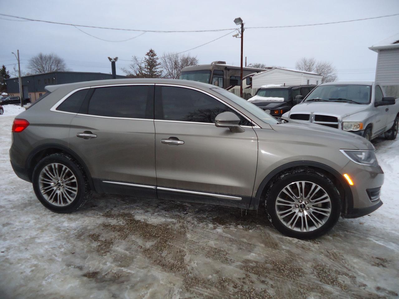 2016 Lincoln MKX AWD 4DR RESERVE Photo