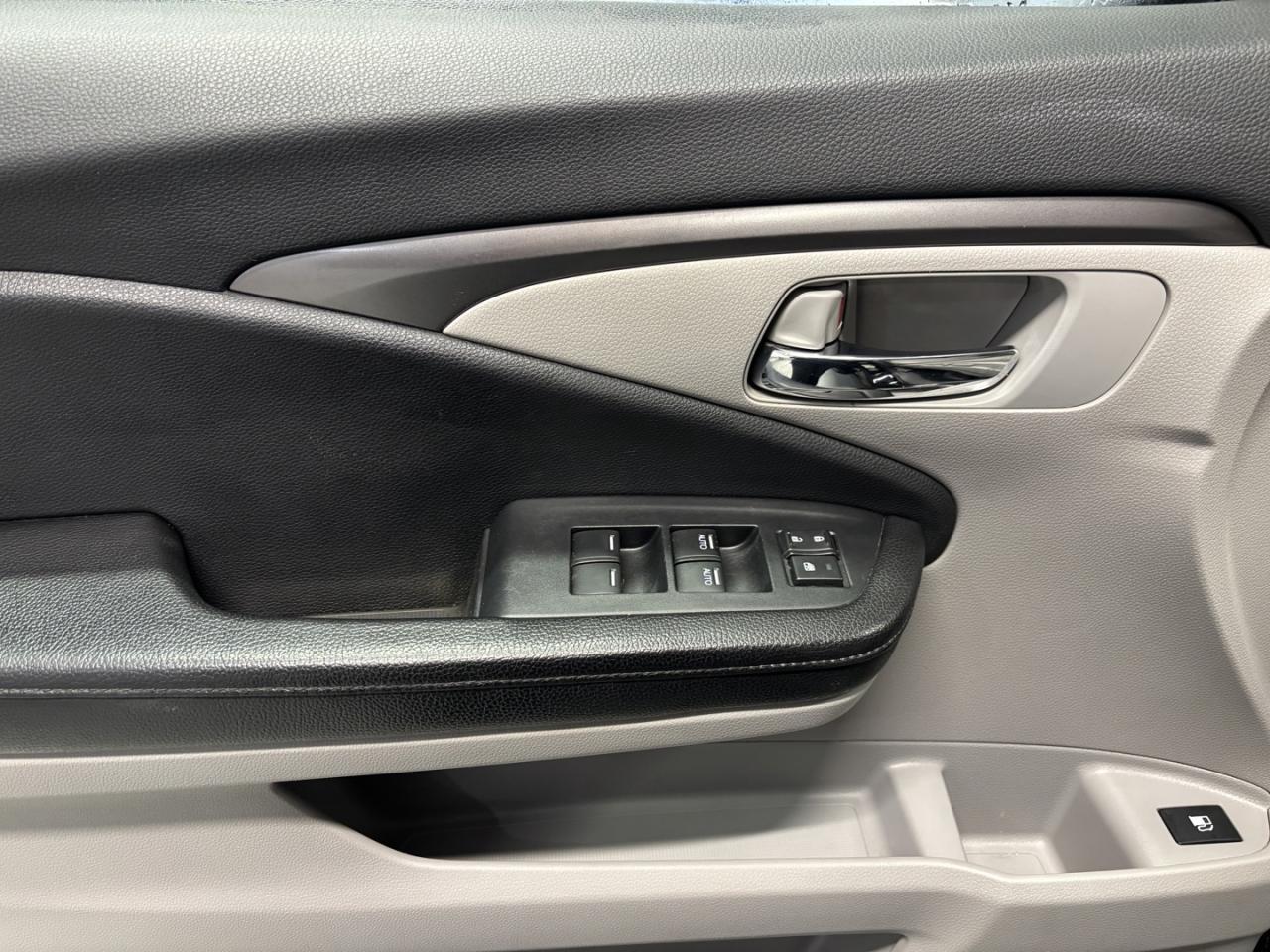 2016 Honda Pilot EX Photo