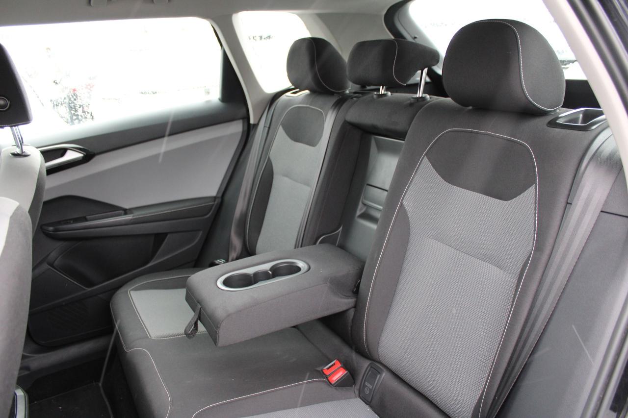 2024 Volkswagen Taos Trendline Photo