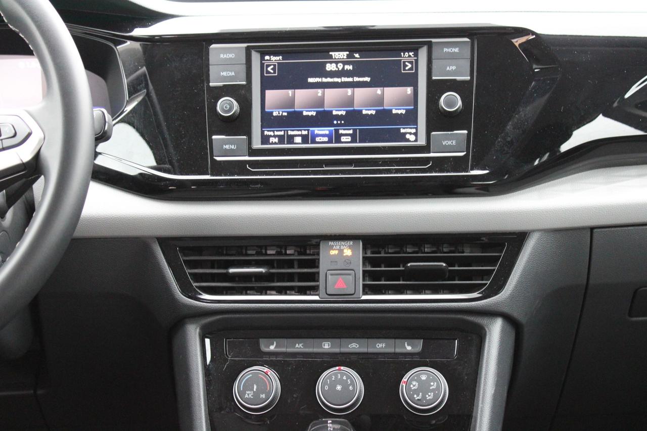 2024 Volkswagen Taos Trendline Photo