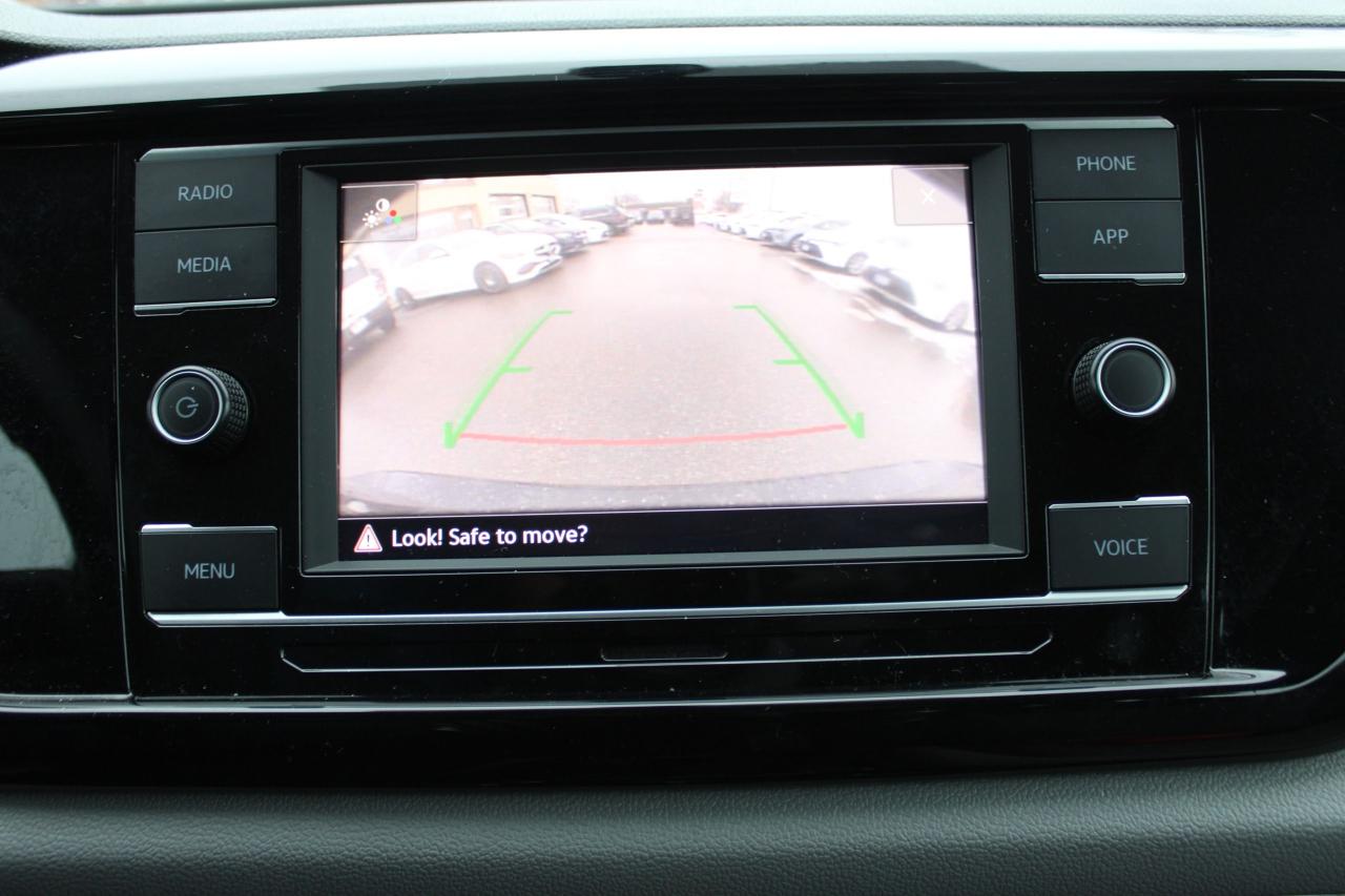 2024 Volkswagen Taos Trendline Photo