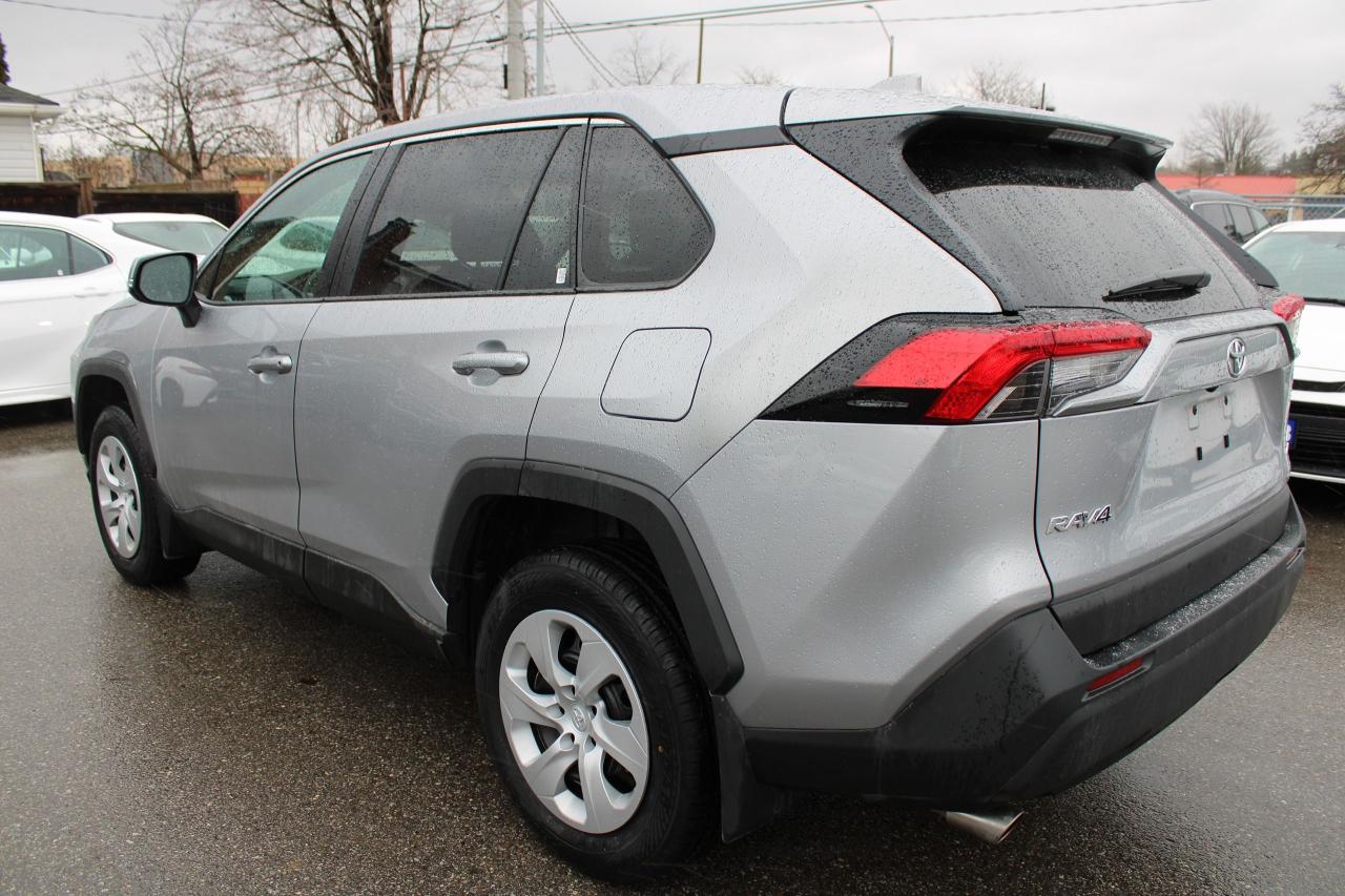 2024 Toyota RAV4 LE AWD Photo