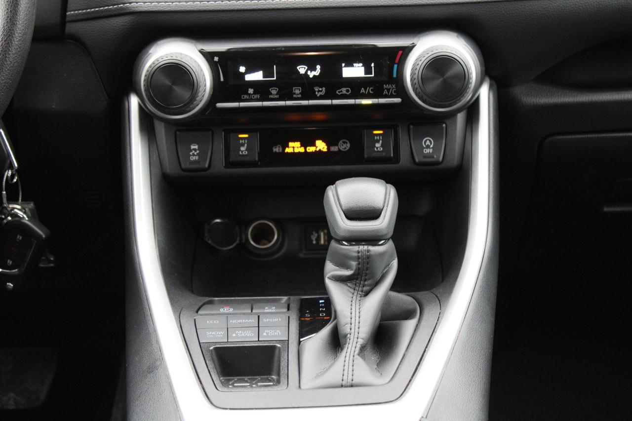 2024 Toyota RAV4 LE AWD Photo