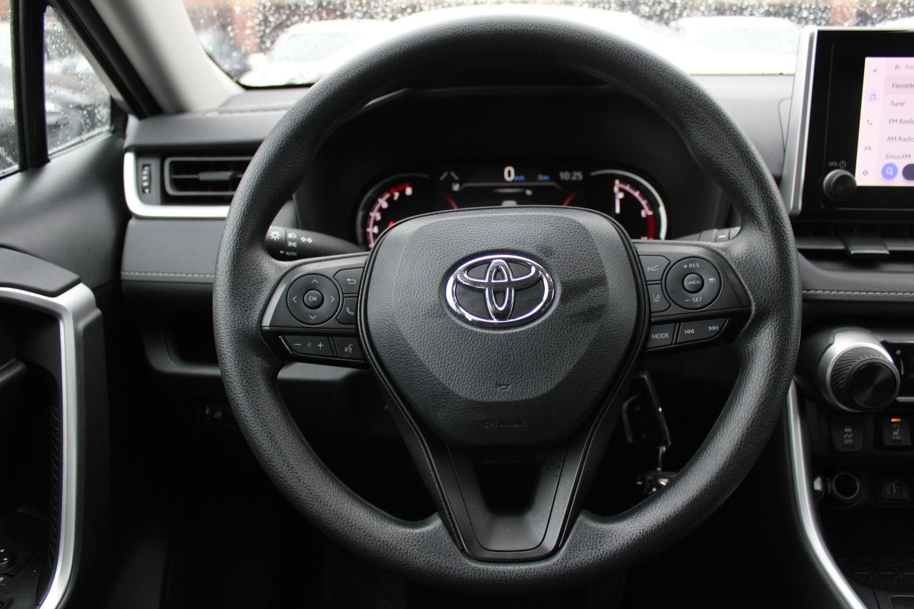 2024 Toyota RAV4 LE AWD Photo