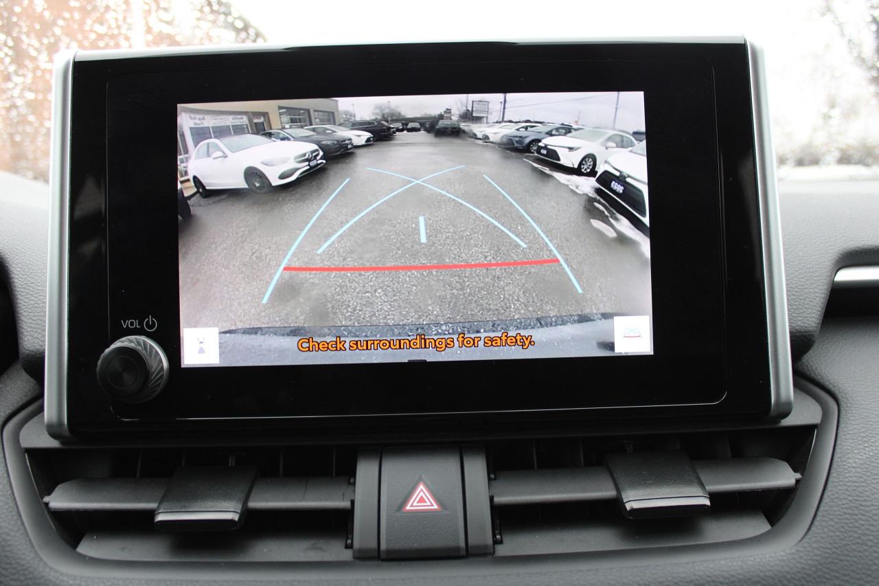 2024 Toyota RAV4 LE AWD Photo