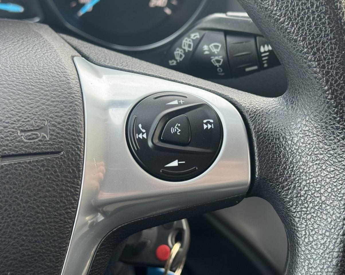 2016 Ford Escape FWD 4dr SE Photo