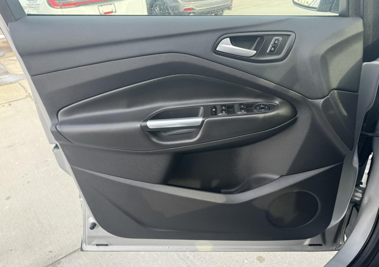 2016 Ford Escape FWD 4dr SE Photo