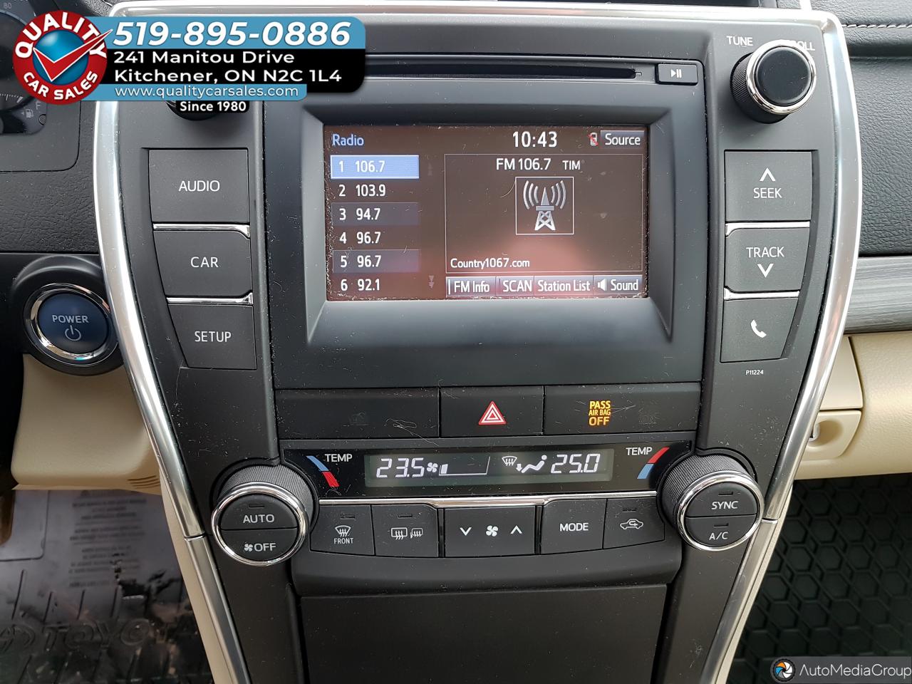 2016 Toyota Camry LE HYBRID *ONLY 70,000 KM* Photo