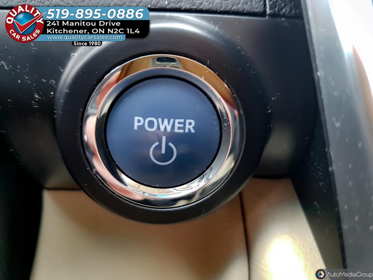 2016 Toyota Camry LE HYBRID *ONLY 70,000 KM* Photo