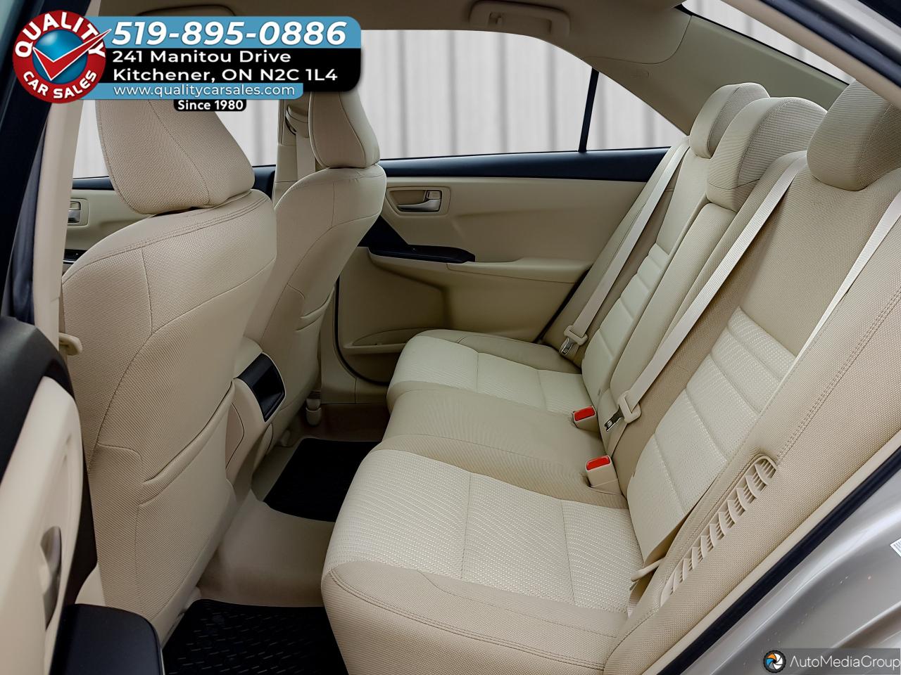 2016 Toyota Camry LE HYBRID *ONLY 70,000 KM* Photo