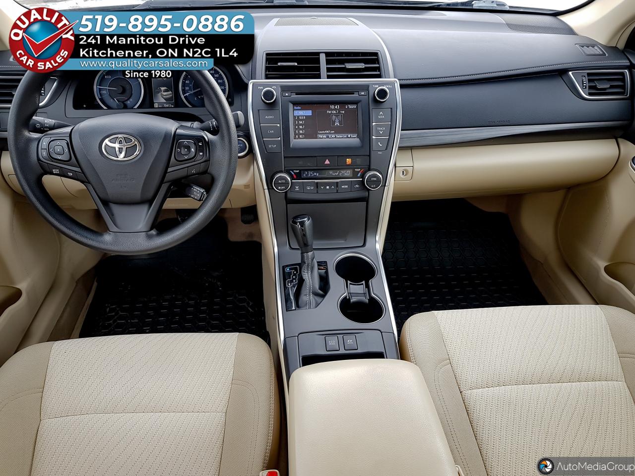 2016 Toyota Camry LE HYBRID *ONLY 70,000 KM* Photo