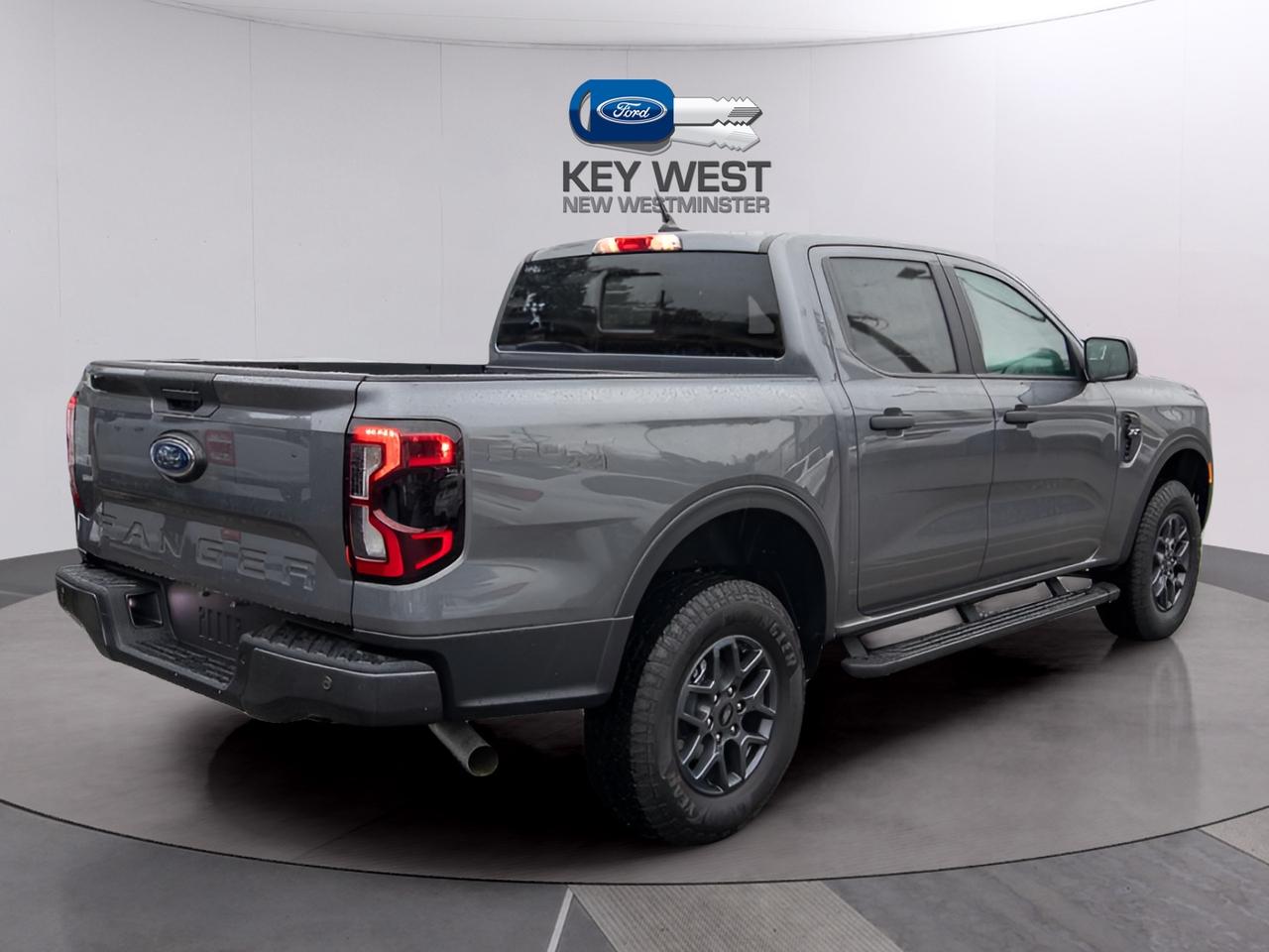 2026 Ford Ranger XLT 4WD SuperCrew 5' Box Photo3