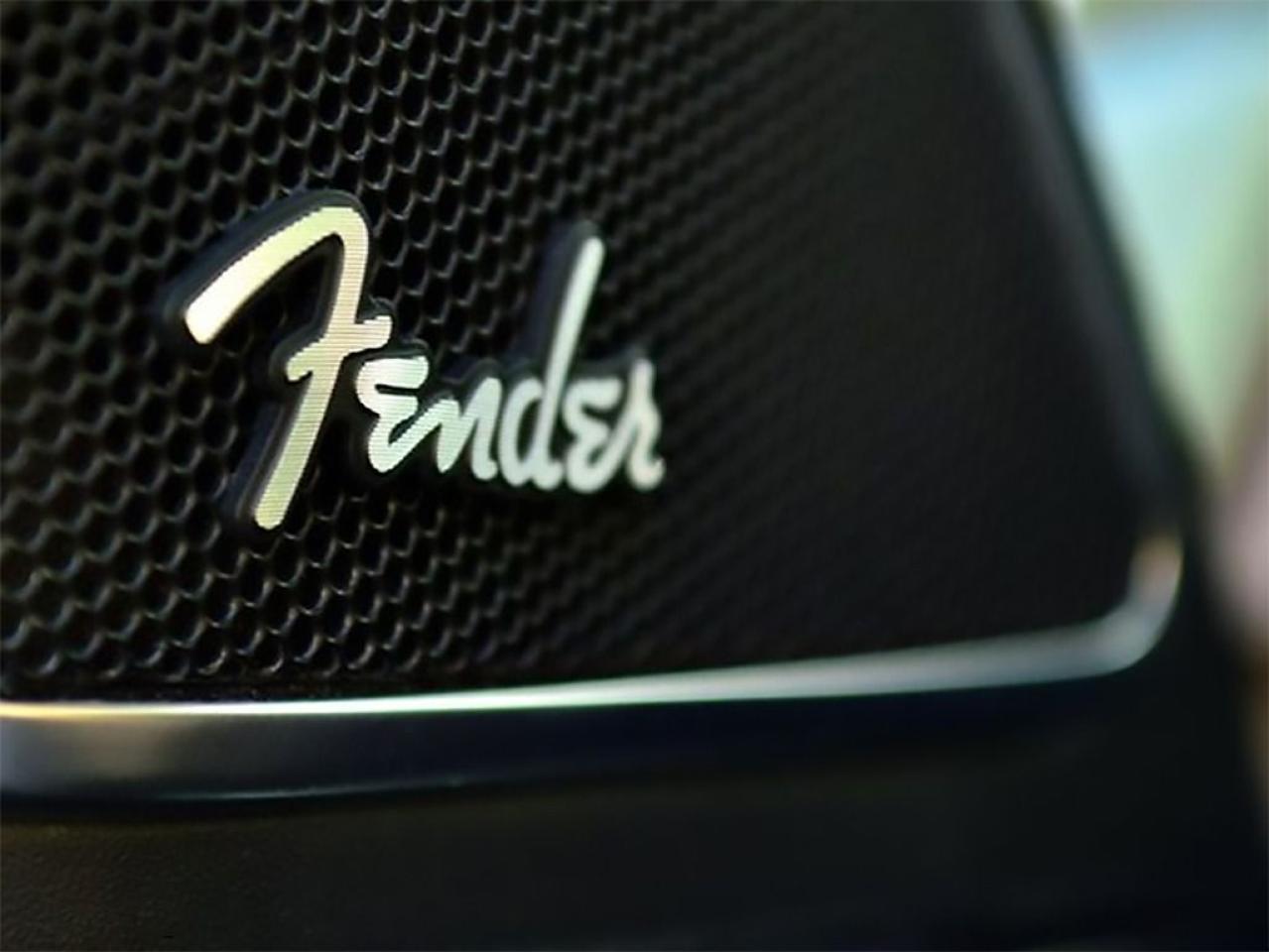 2017 Volkswagen Beetle REARCAM|PANOROOF|FENDER AUDIO Photo2