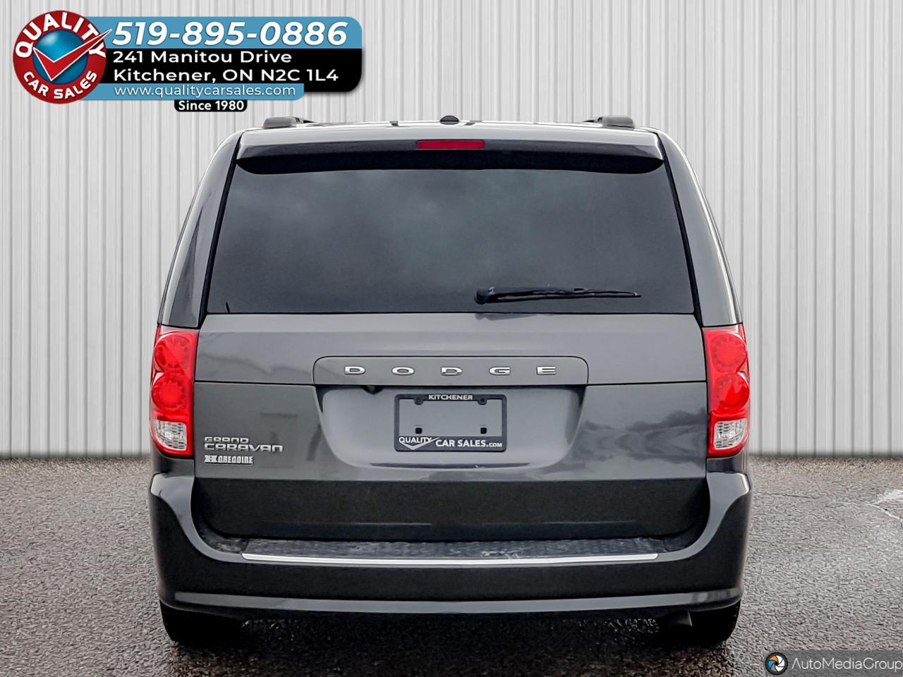 2017 Dodge Grand Caravan SXT Premium Plus *LEATHER-DVD PLAYER* Photo4