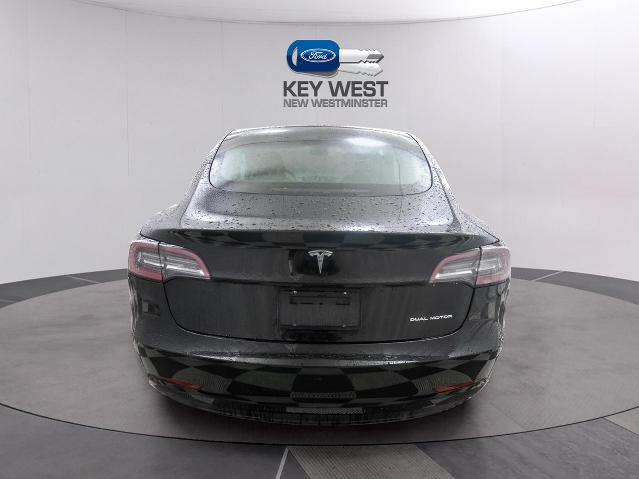 2021 Tesla Model 3 Long Range AWD Photo4