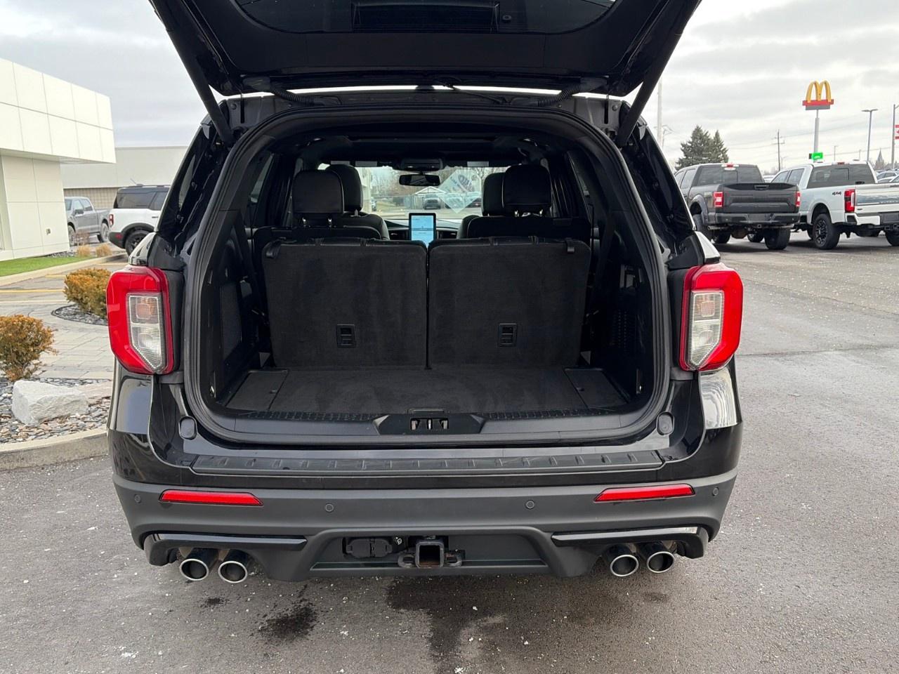 2021 Ford Explorer ST 4WD Photo4