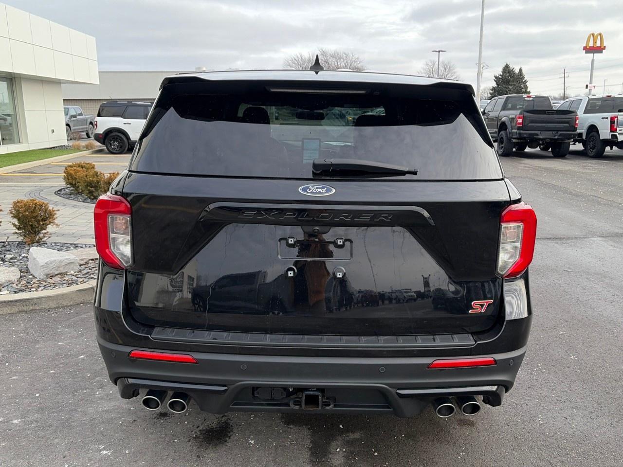 2021 Ford Explorer ST 4WD Photo