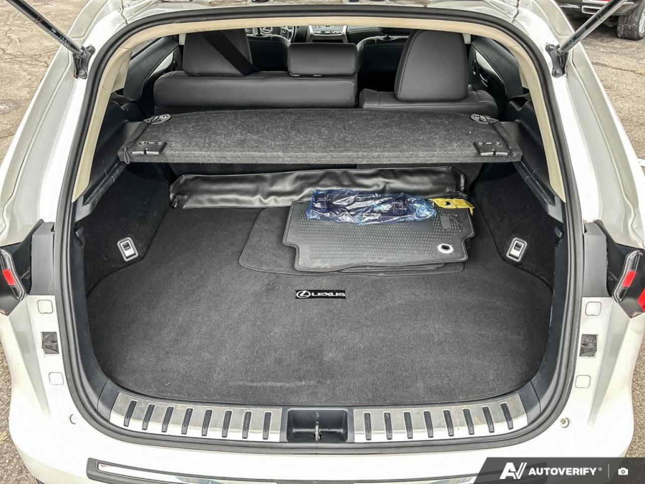 2019 Lexus NX 300 AWD LEATHER NO ACCIDENTS CERTIFIED Photo