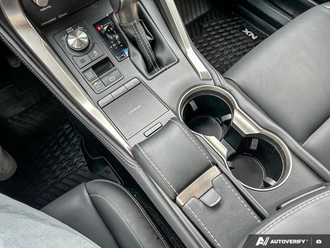 2019 Lexus NX 300 AWD LEATHER NO ACCIDENTS CERTIFIED Photo