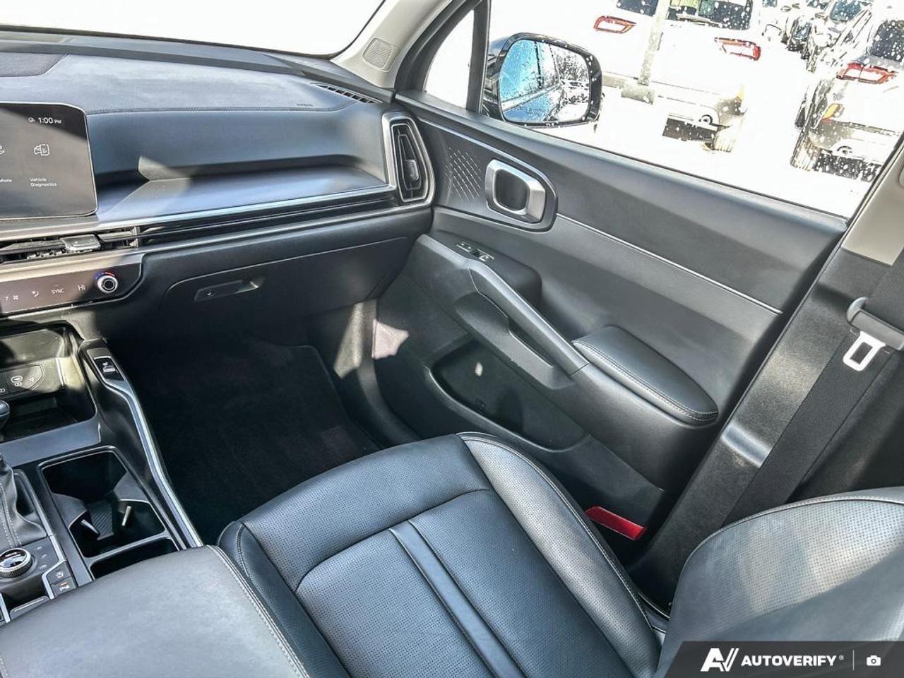 2024 Kia Sorento 2.5T X-Line 6 PASSANGER X-LINE LEATHER AWD Photo