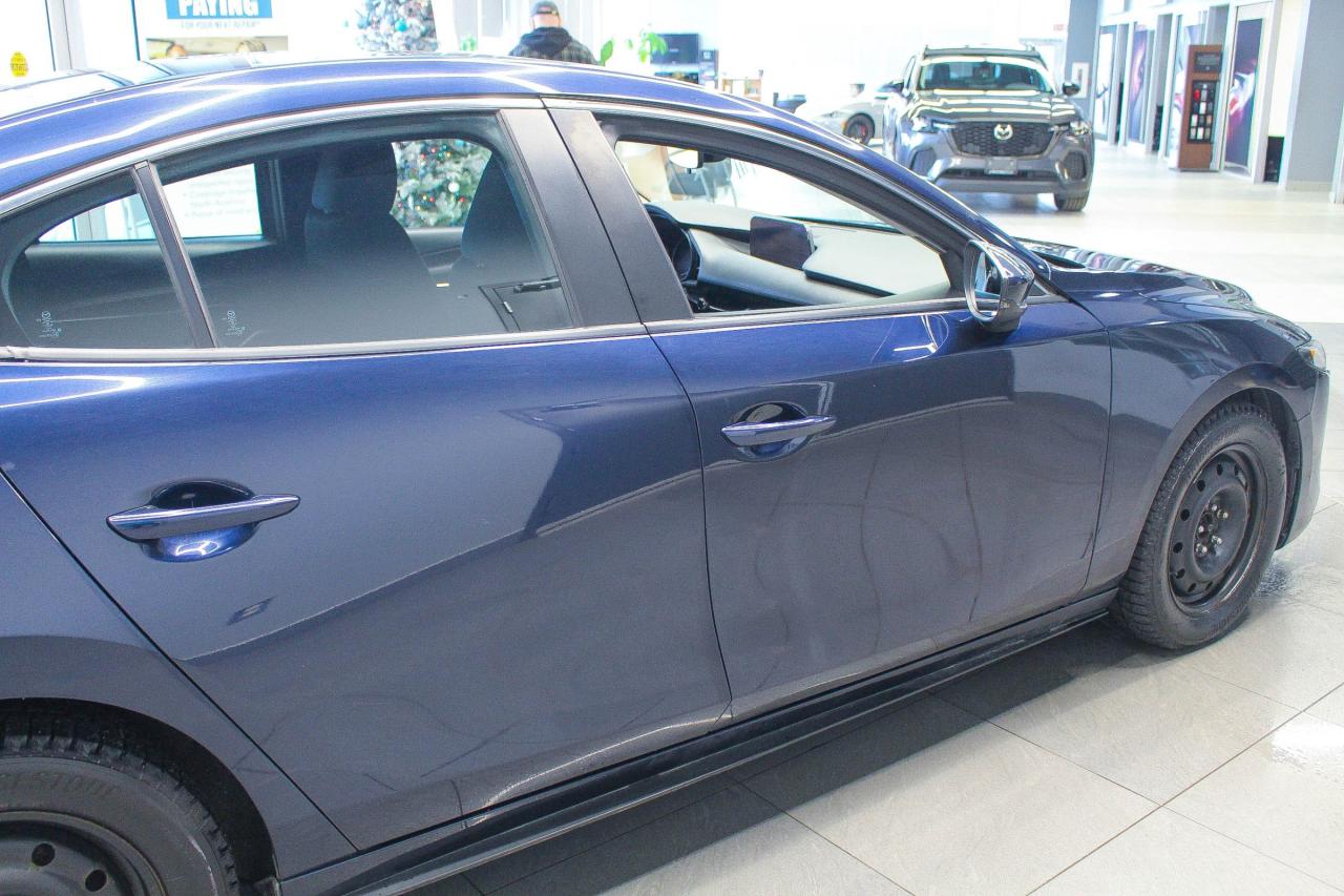 2019 Mazda MAZDA3 GS FWD - CLOTH UPHOLSTERY - HEATED FRONT SEATS/STEERING WHEEL Photo