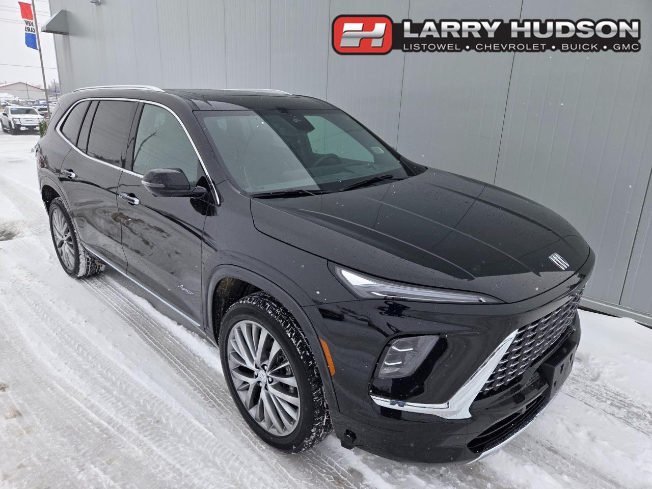 Used 2025 Buick Enclave Avenir Sunroof | Tech Pkg | 7-Passenger | 22