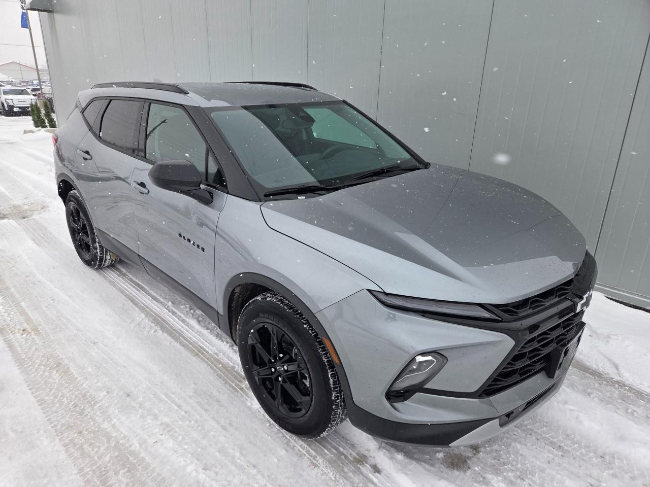 2025 Chevrolet Blazer 2LT | Plus Package | Sport Edition | Black 18" Wheels Photo0