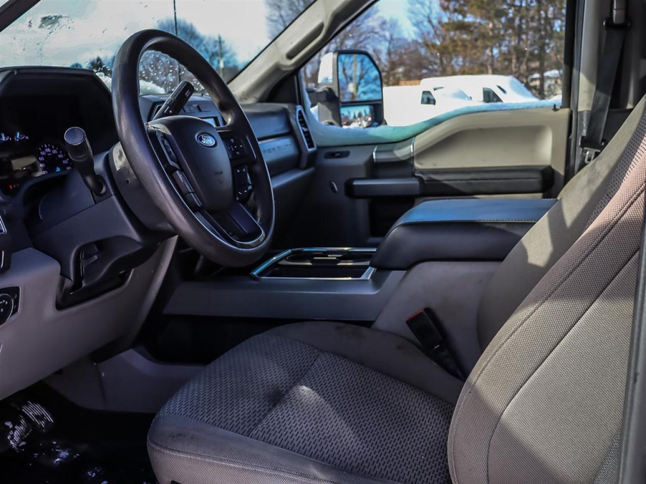 2022 Ford F-250 XLT 4WD Crew Cab 6.75' Box Photo