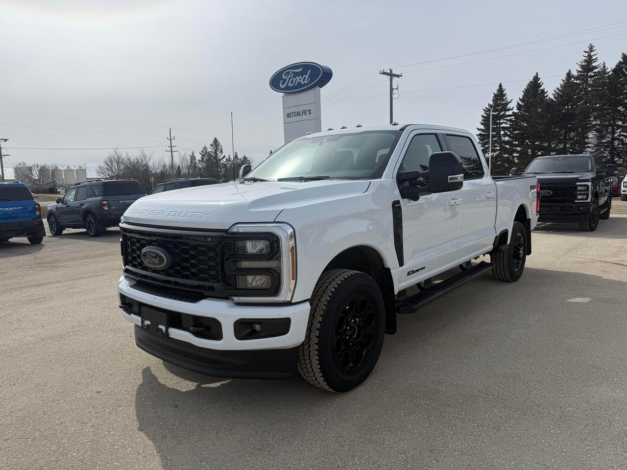 2026 Ford F-250 Super Duty SRW LARIAT 4WD CREW CAB 6.75' BOX Photo3