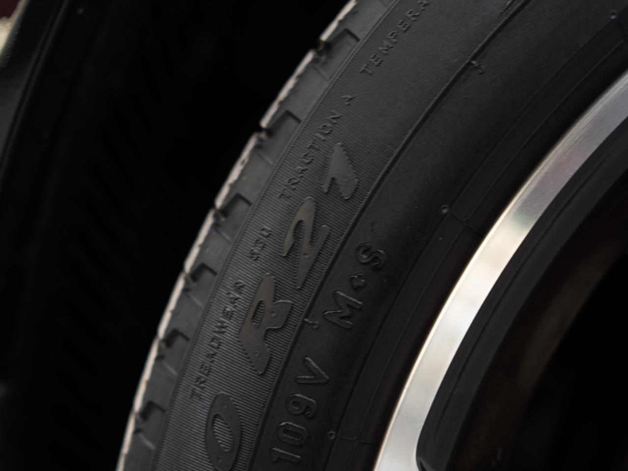 2021 Porsche Cayenne COUPE | PREMIUM PLUS PKG | RED LEATHER | 21 IN Photo