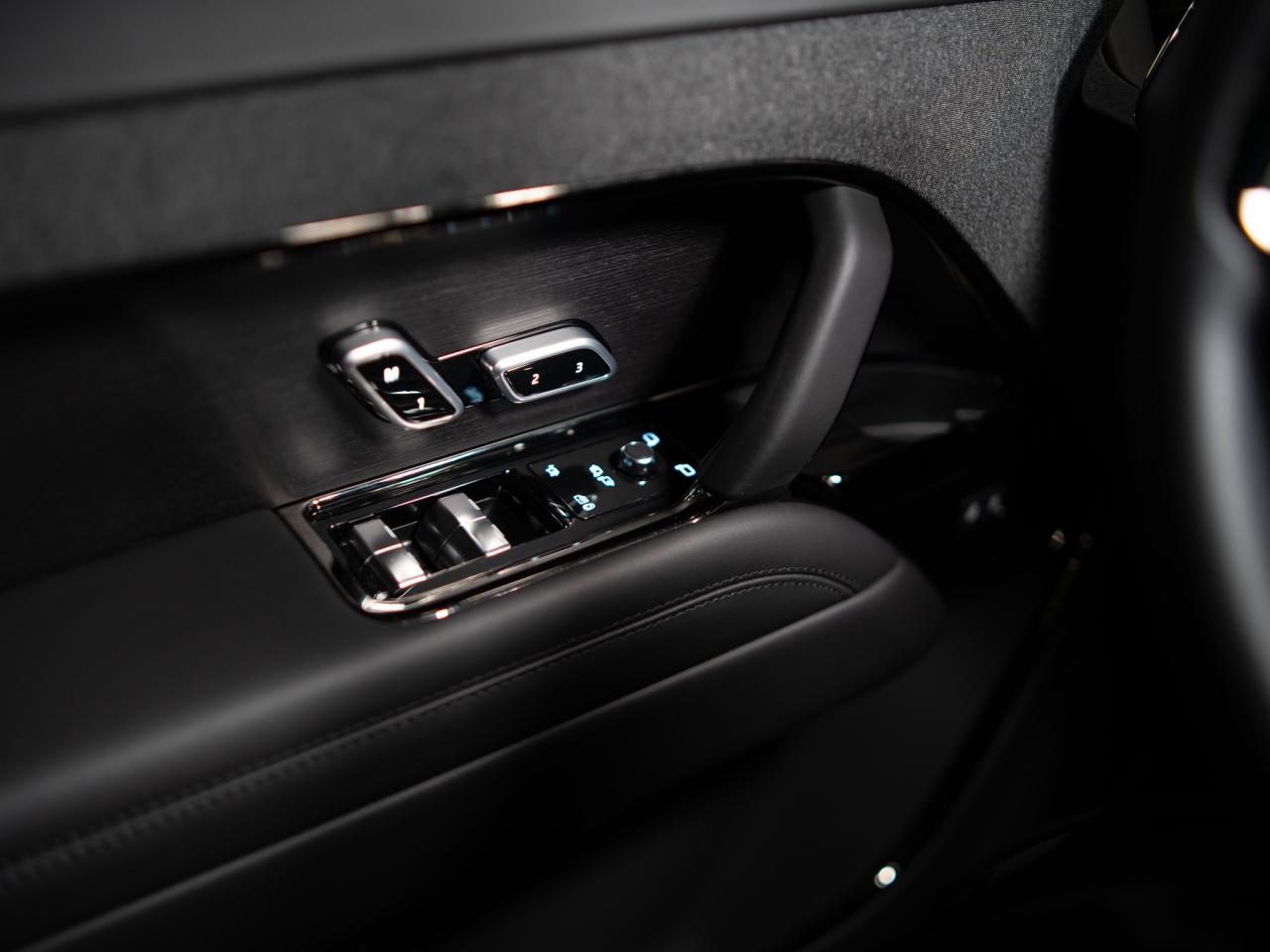 2025 Land Rover Range Rover Sport P530 | DYNAMIC | SE | MERIDIAN 3D | BREMBO | 23 IN Photo